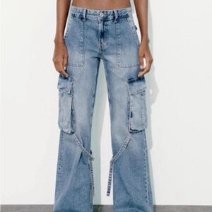 Zara Women's Blue Cargo Jeans